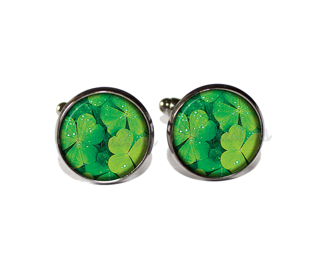 Green Shamrock Pattern