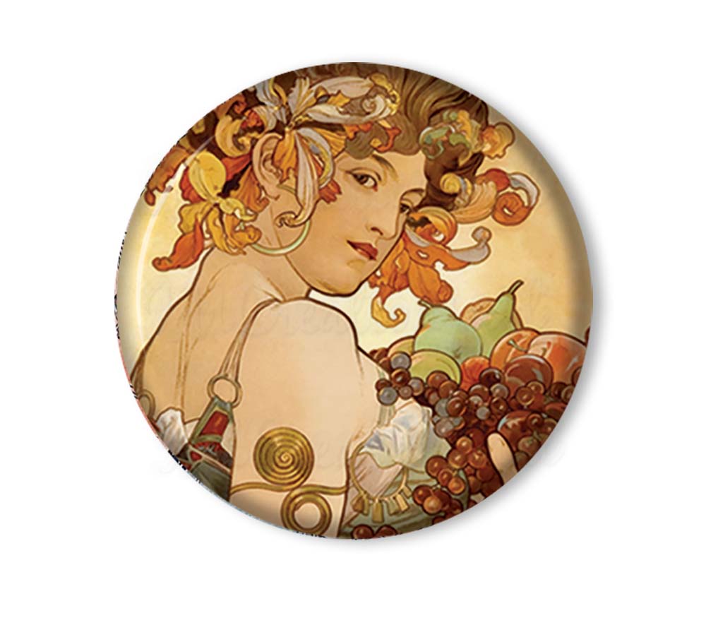 Mucha's Fruit