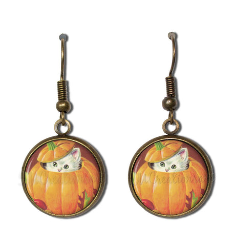 Vintage White Kitten in Pumpkin