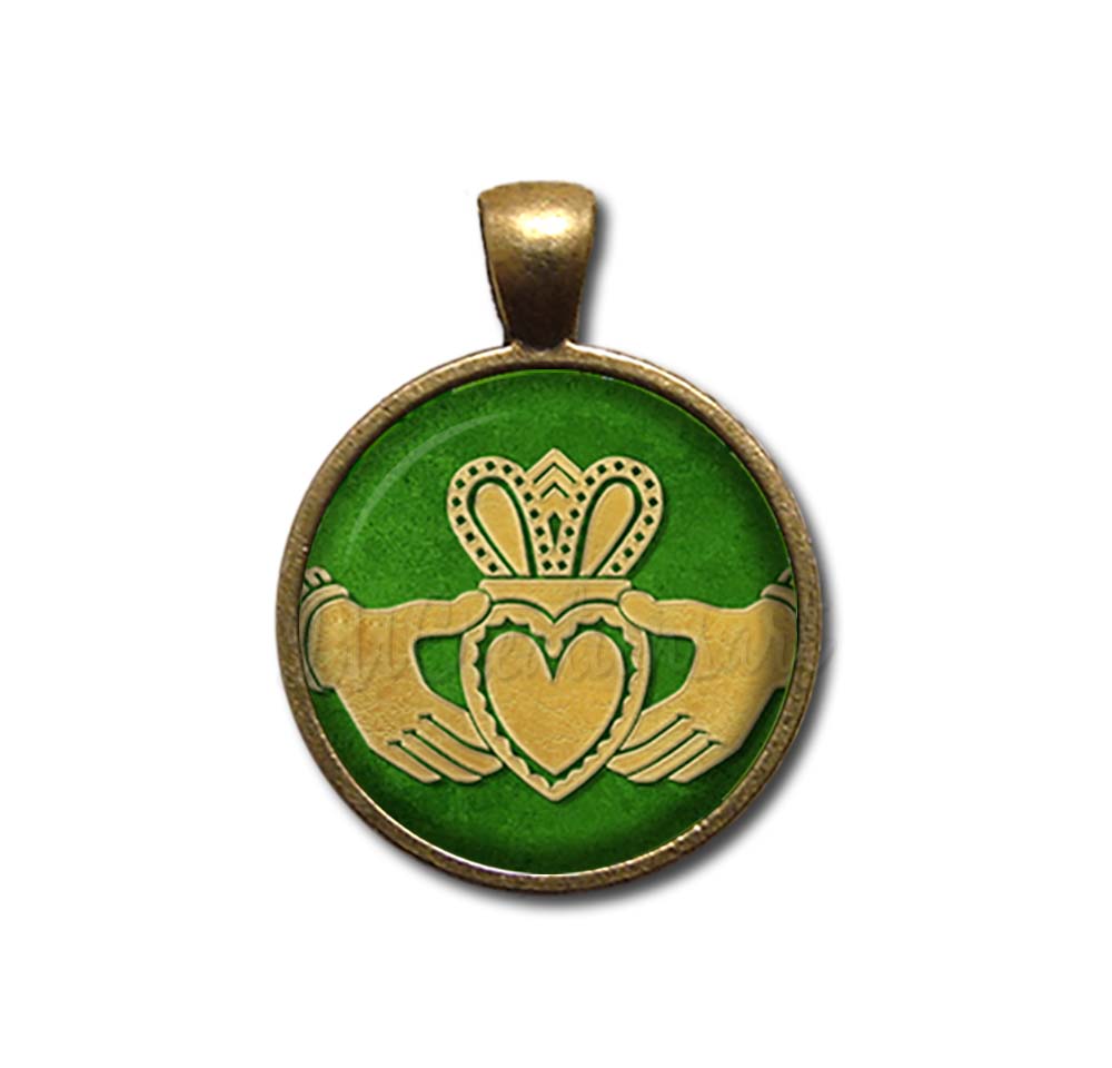 Celtic Claddagh Design
